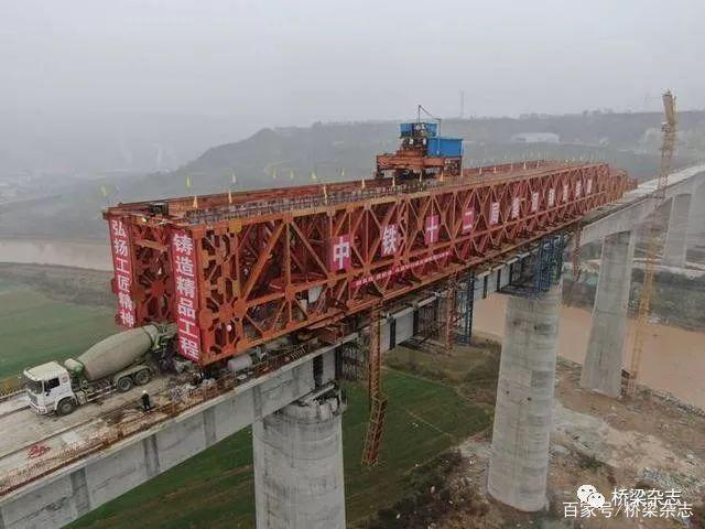 沪通铁路大桥_中国铁路大桥_西平铁路大桥80m钢-混凝土组合桁梁施工方案